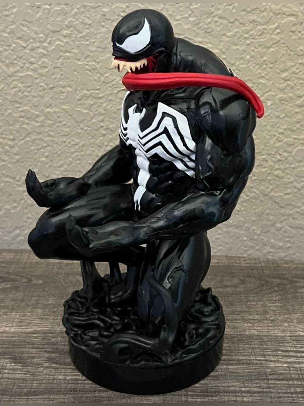 Venom Marvel Comics Cable Guy Gaming Controller Phone Holder Stand.